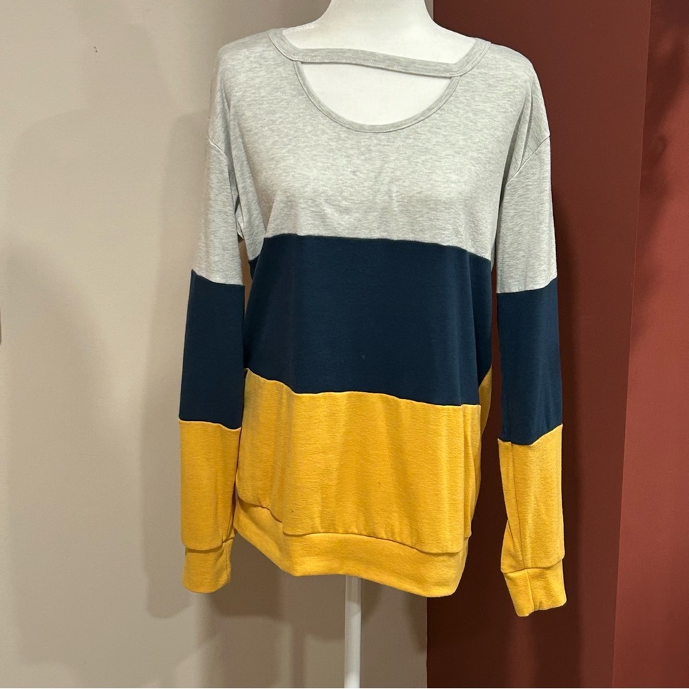 Chest Cutout color Block Tunic Size Large